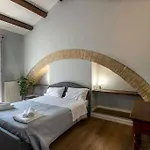 Casa Tosca Con Balcone Vicino Parcheggio Macerata